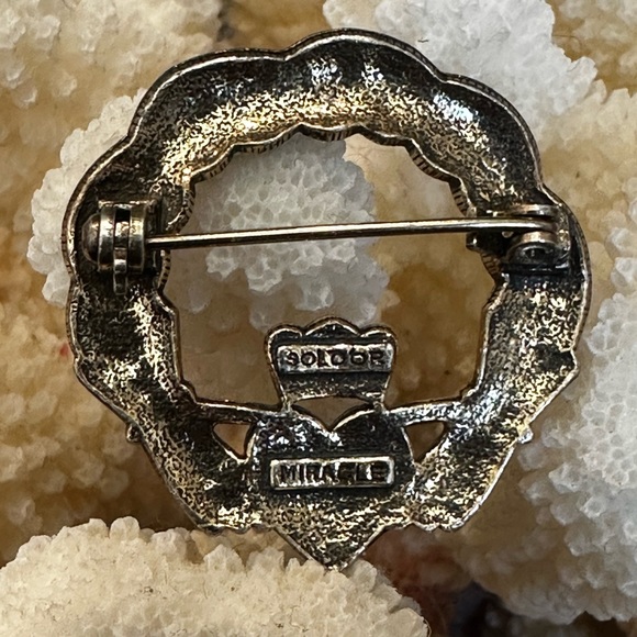 Vintage? Soldor Celtic Gold Tone Claddagh Heart Miracle Pin/Brooch - Picture 3 of 5